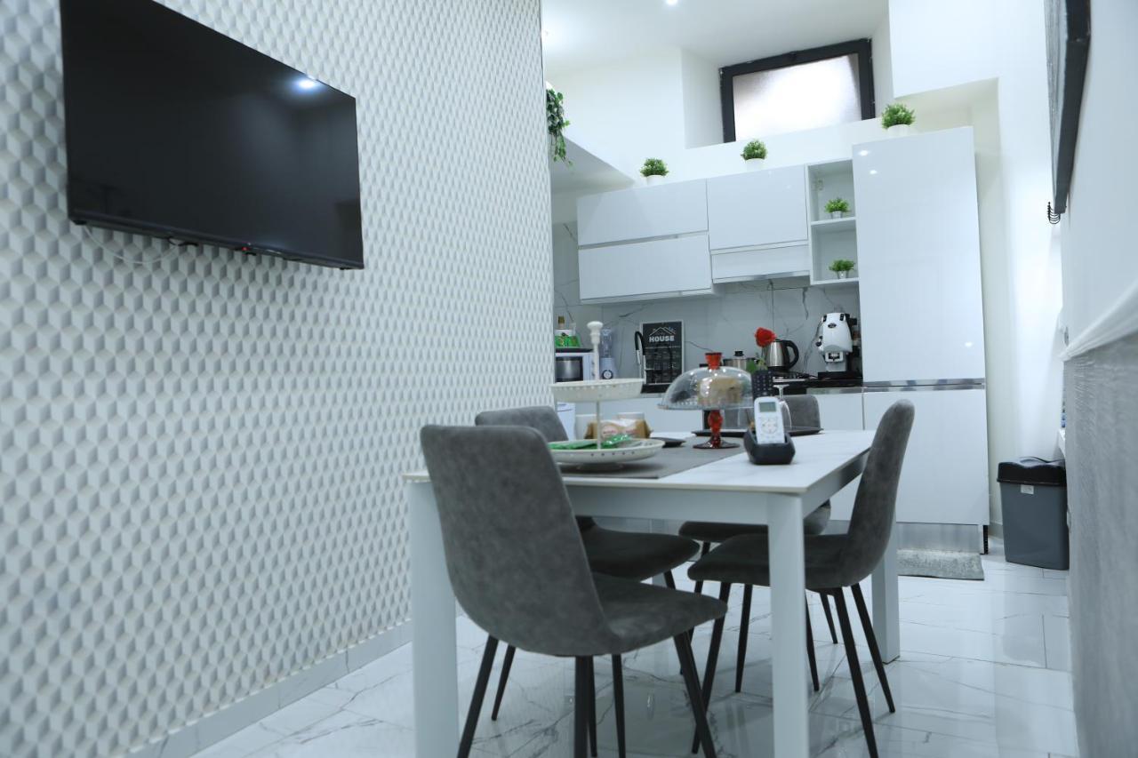 Santi House Apartment Catania Bagian luar foto