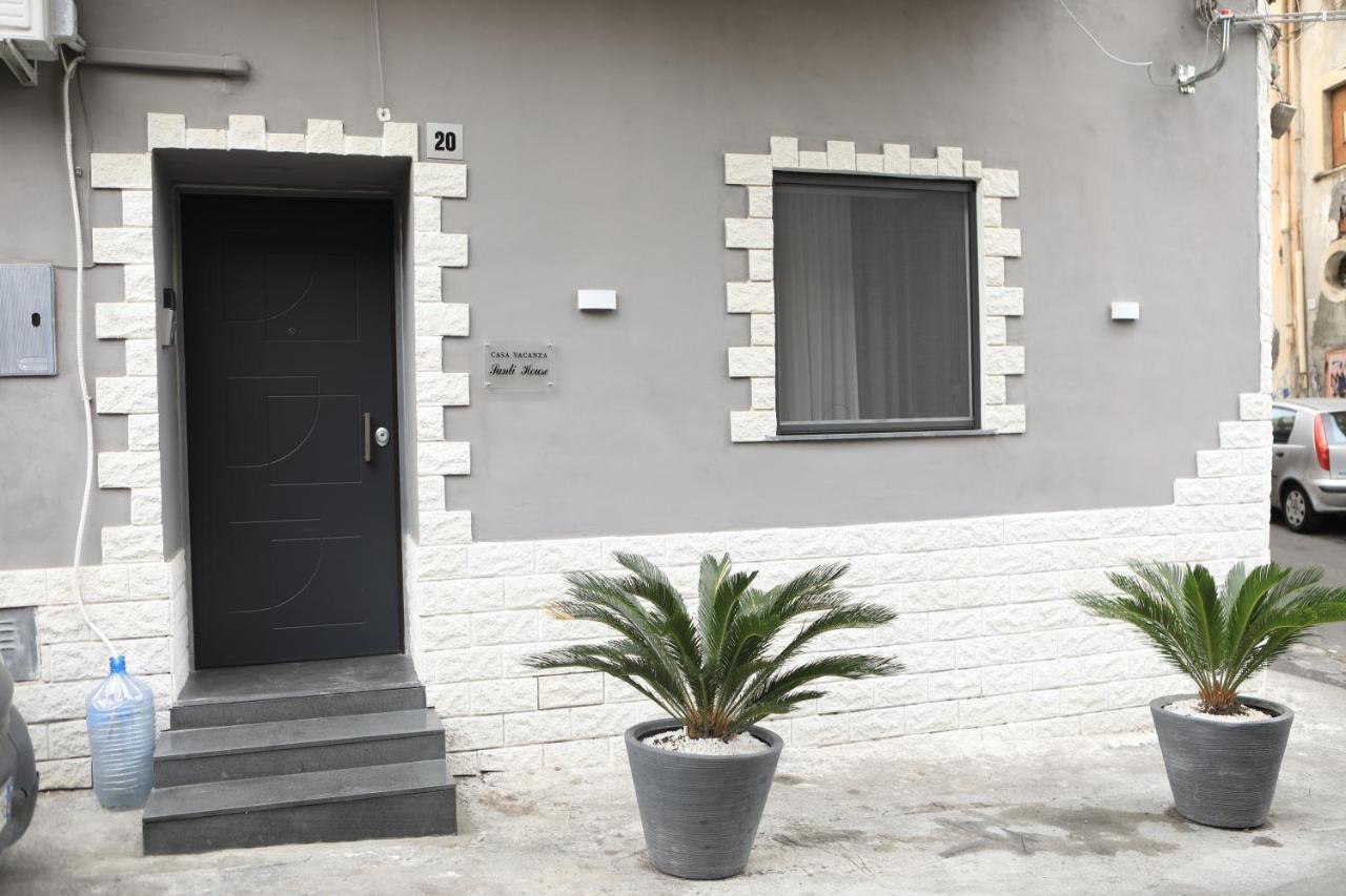 Santi House Apartment Catania Bagian luar foto